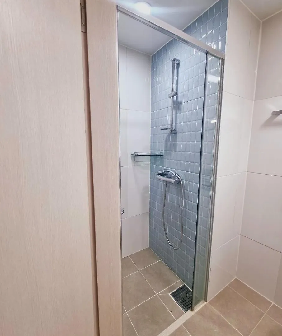 Aparthotel The House Of Gangnam 06 1 Minute From Shin Nonhyeon Station Seúl Corea del Sur